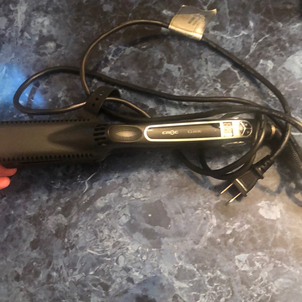 CROC Classic hair straightener